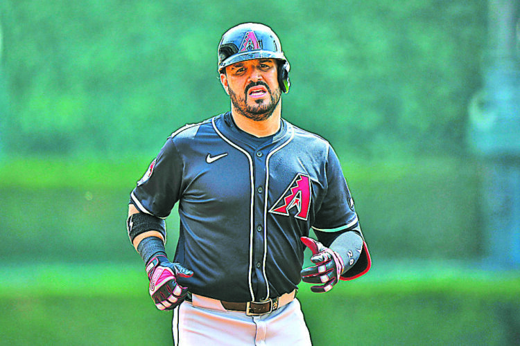 Slugger Eugenio Suarez returns to Mariners in trade with Diamondbacks